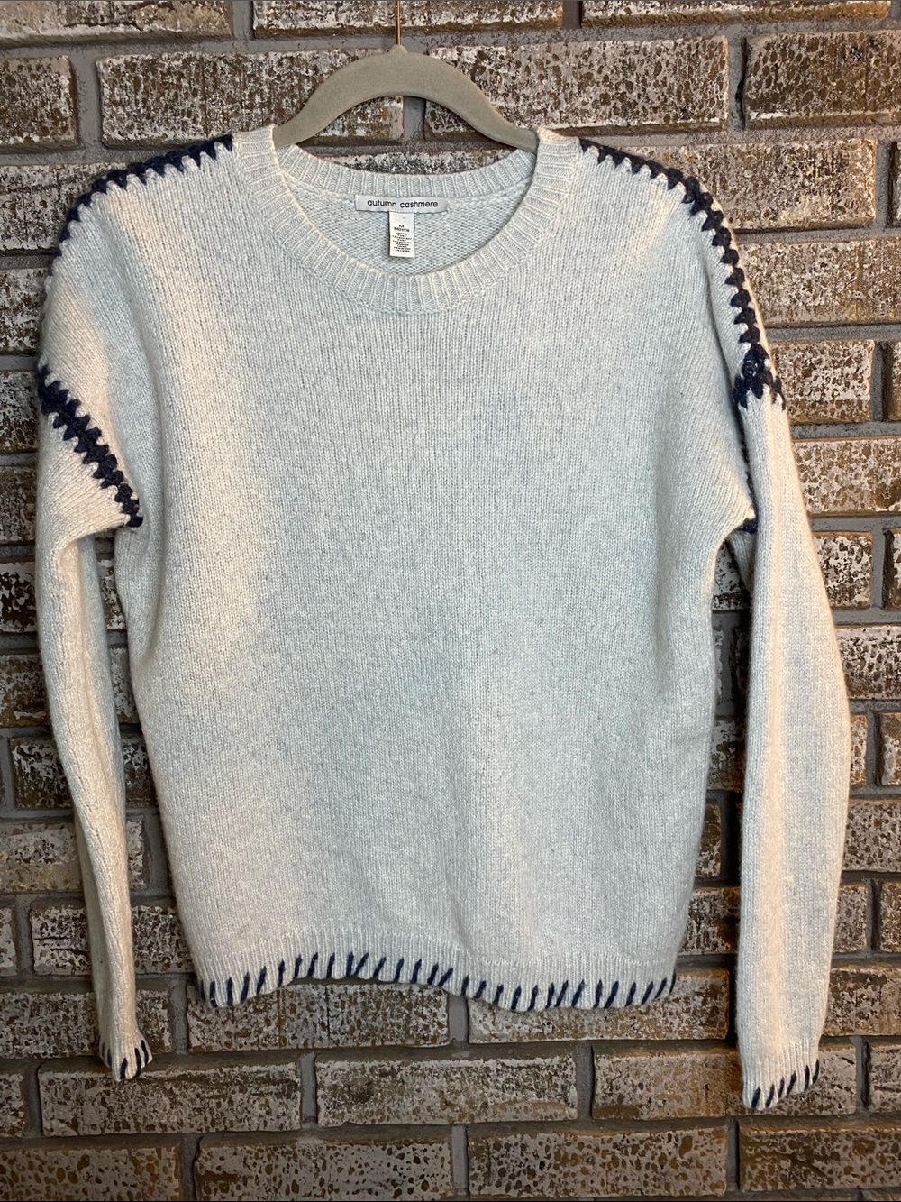 Autumn Cashmere 100% Cashmere Heather Gray Crewneck Sweater with Navy Stitching